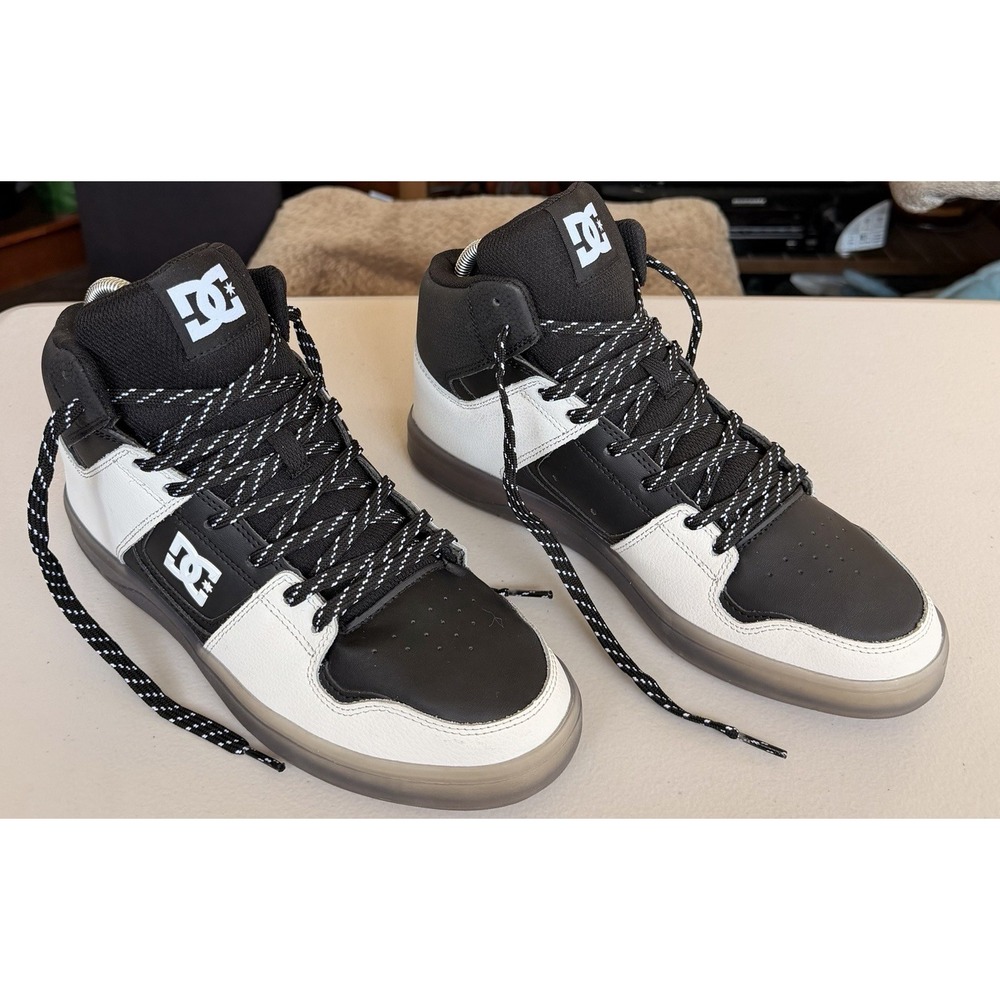 DC Shoes Cure Mens Hi Top Skate Sneakers Black White Size 10.5 New Without Box